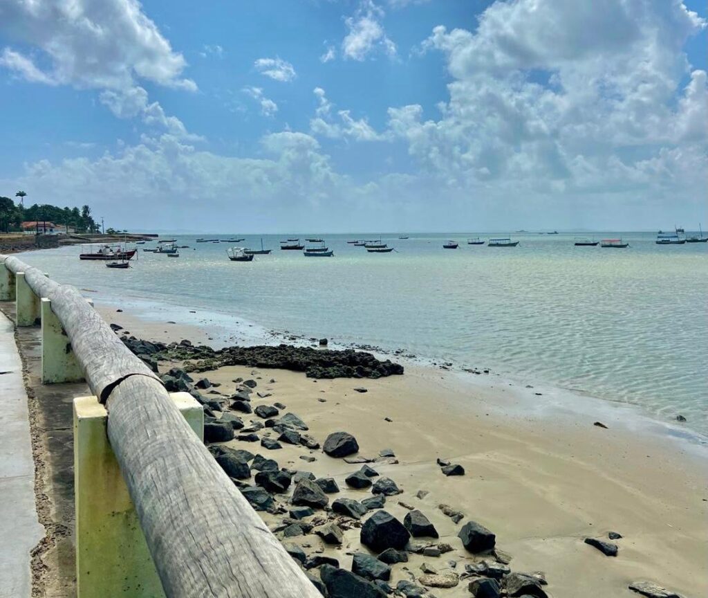 Sarau em Mar Grande traz poesia, arte e música para a comunidade.