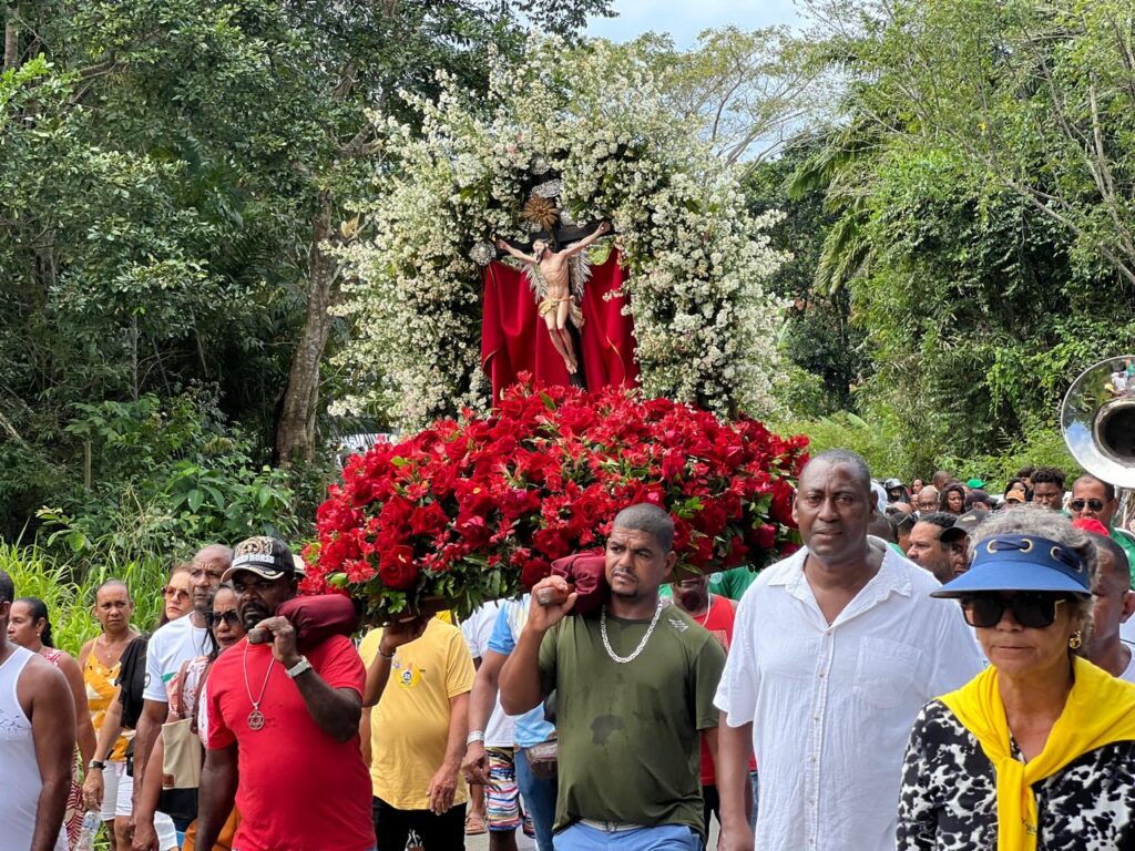 Procissão do Nosso Senhor da Vera Cruz na comunidade do Baiacu