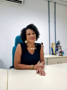Cássia Maciel é homenageada em prêmio que destaca mulheres negras na luta por justiça social