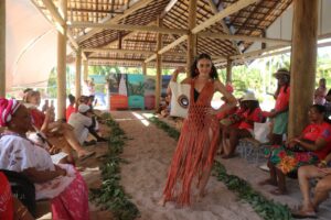 Coleção “Flor da Ilha” celebra autonomia, arte e identidade das artesãs de Vera Cruz