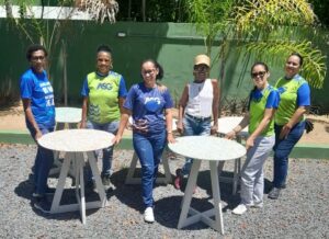 Village Itaparica impulsiona sustentabilidade e transforma resíduos plásticos em móveis