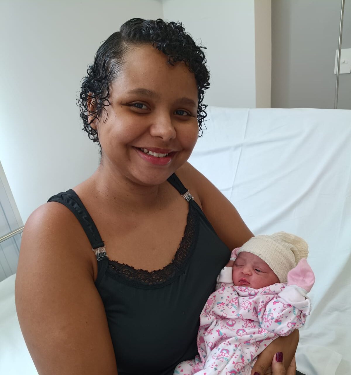 Maternidade Regional de Camaçari celebra nascimento de bebê de número 15 mil Maternidade Regional de Camaçari celebra nascimento de bebê de número 15 mil
