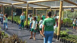 Village Itaparica segue com atividades gratuitas de educação ambiental para estudantes da rede pública