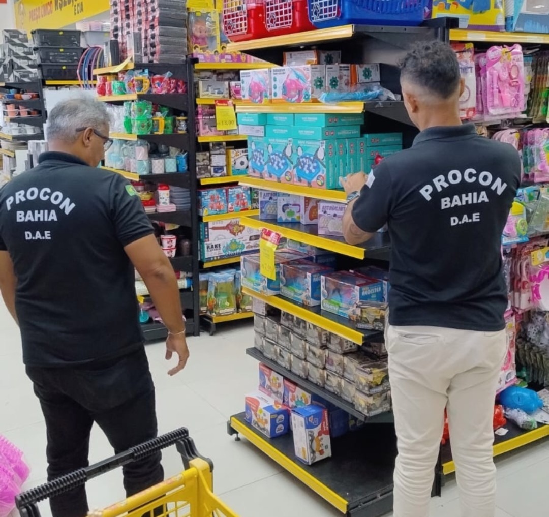 Procon leva ações educativas sobre direitos do consumidor à Ilha de Itaparica