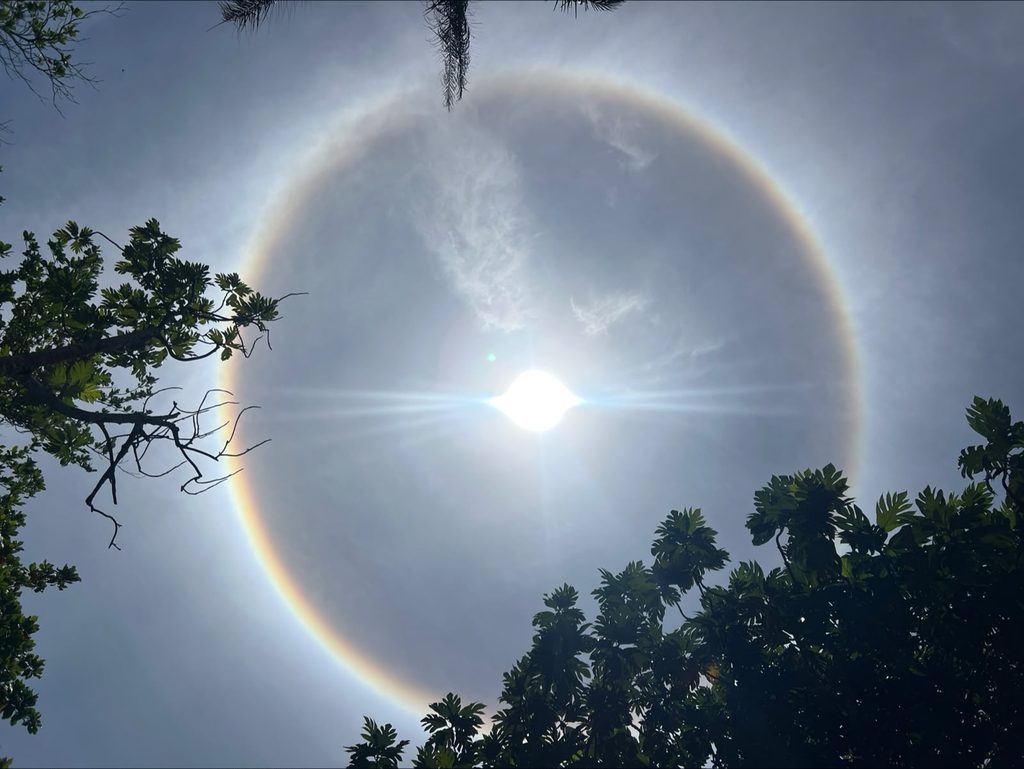 Halo solar chama atenção nos céus da Ilha de Itaparica e de Salvador