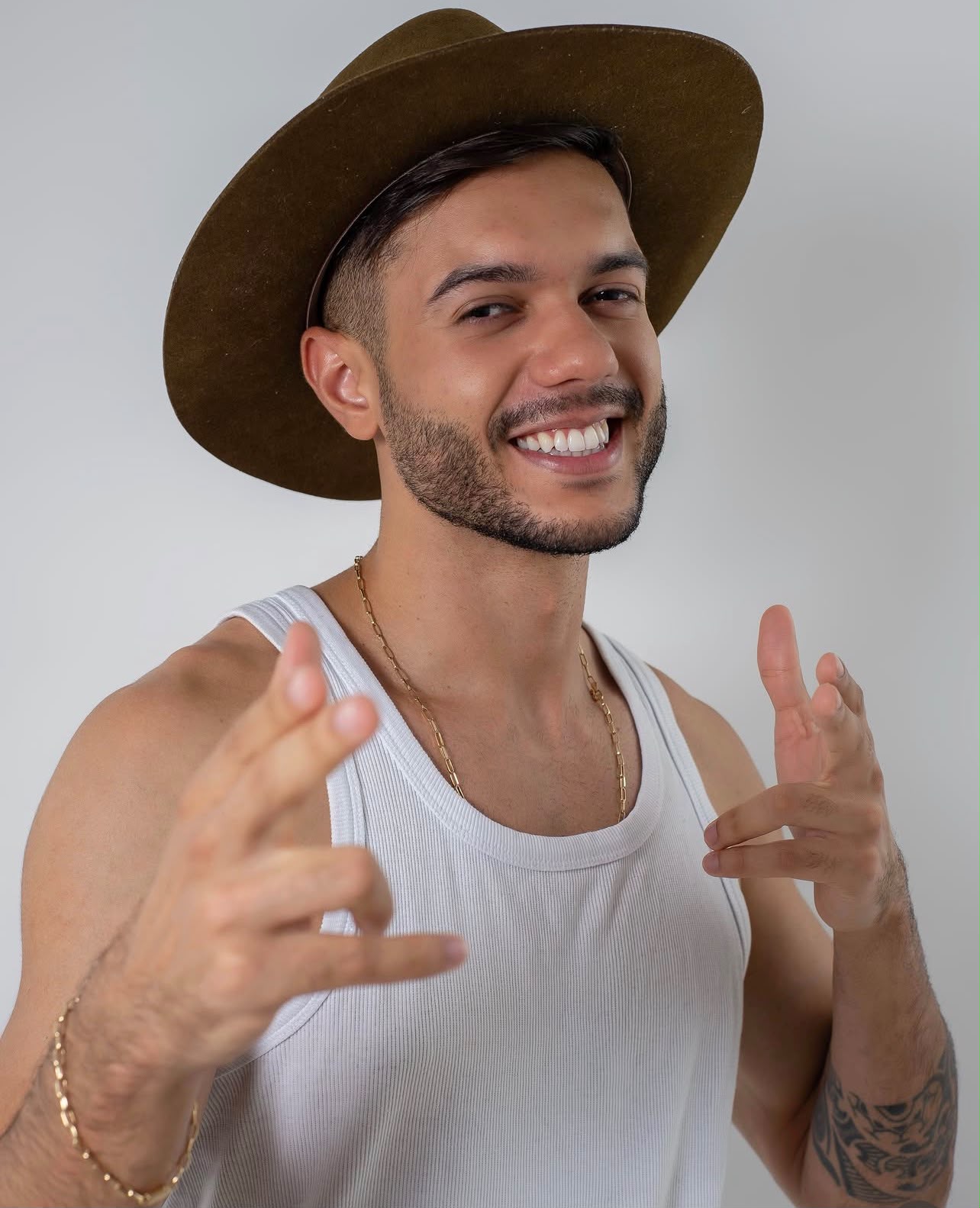 Ikaro Mendes é revelação do arrocha com versões de sucessos internacionais