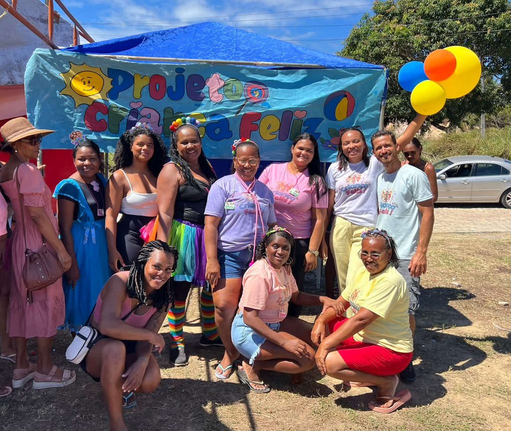 Projeto Criança Feliz reúne voluntários e distribui mais de 500 brinquedos em Tairu Projeto Criança Feliz reúne voluntários e distribui mais de 500 brinquedos em Tairu